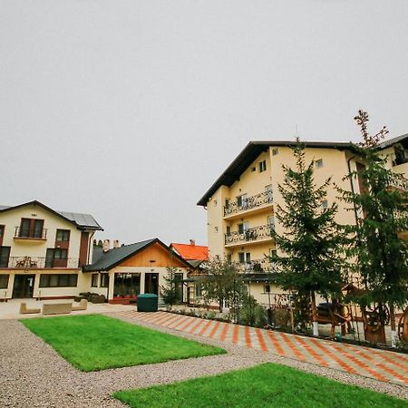 Hotel Complex Turistic Constantin Bucovina Câmpulung Moldovenesc Esterno foto
