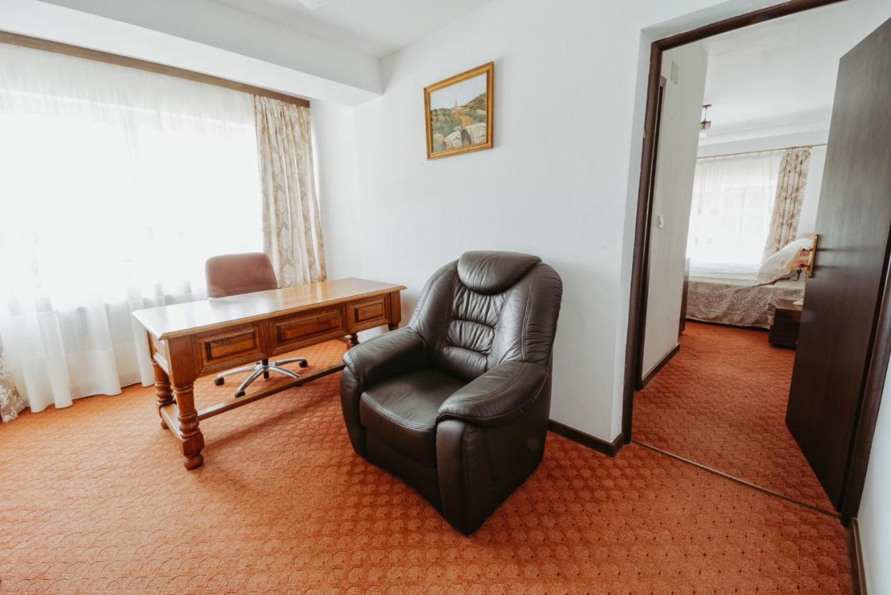 Hotel Complex Turistic Constantin Bucovina Câmpulung Moldovenesc Esterno foto