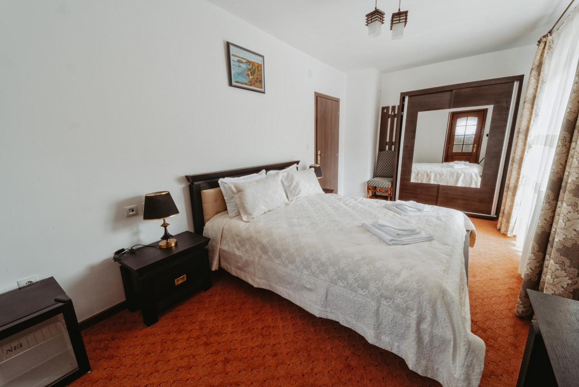 Hotel Complex Turistic Constantin Bucovina Câmpulung Moldovenesc Esterno foto