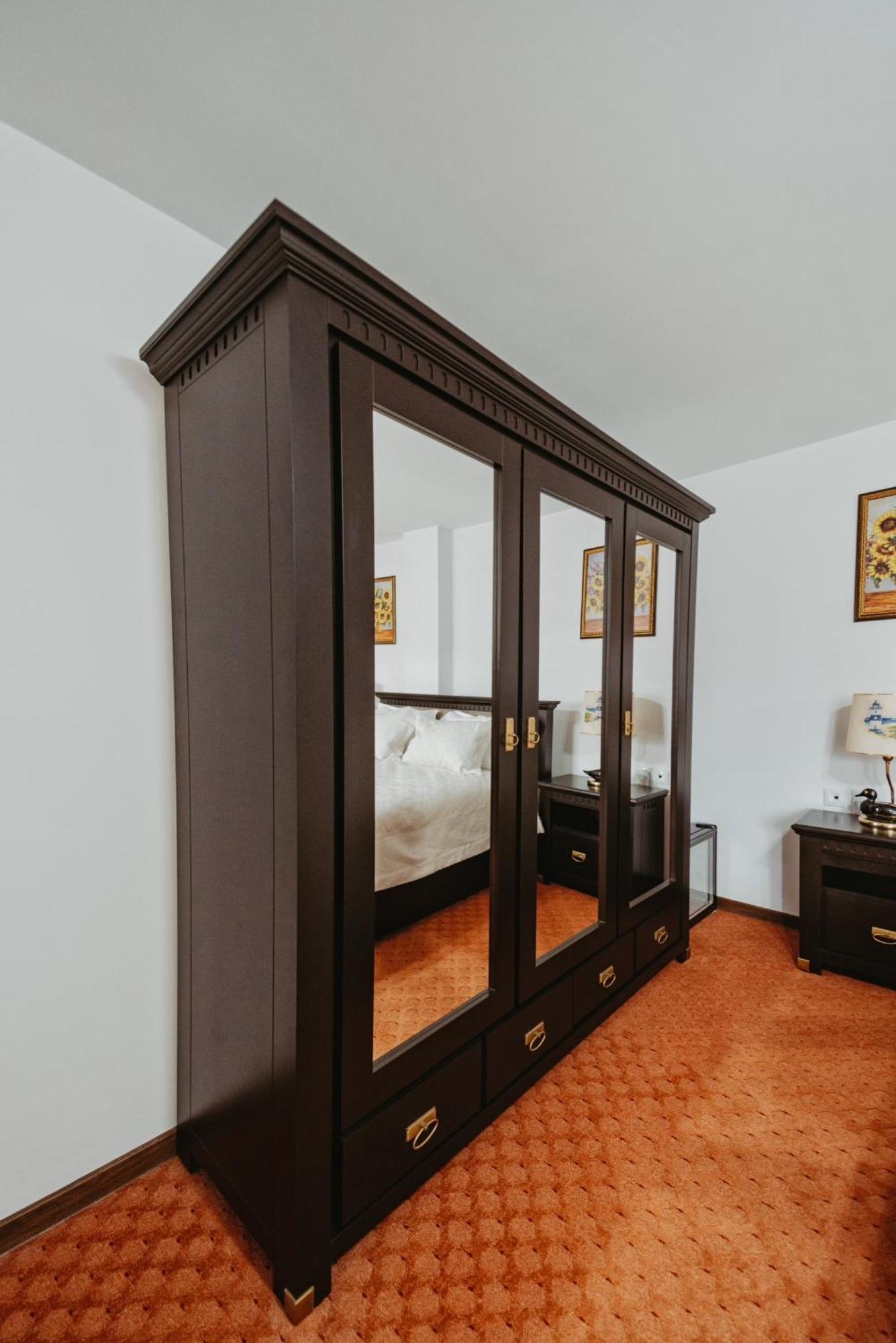 Hotel Complex Turistic Constantin Bucovina Câmpulung Moldovenesc Esterno foto