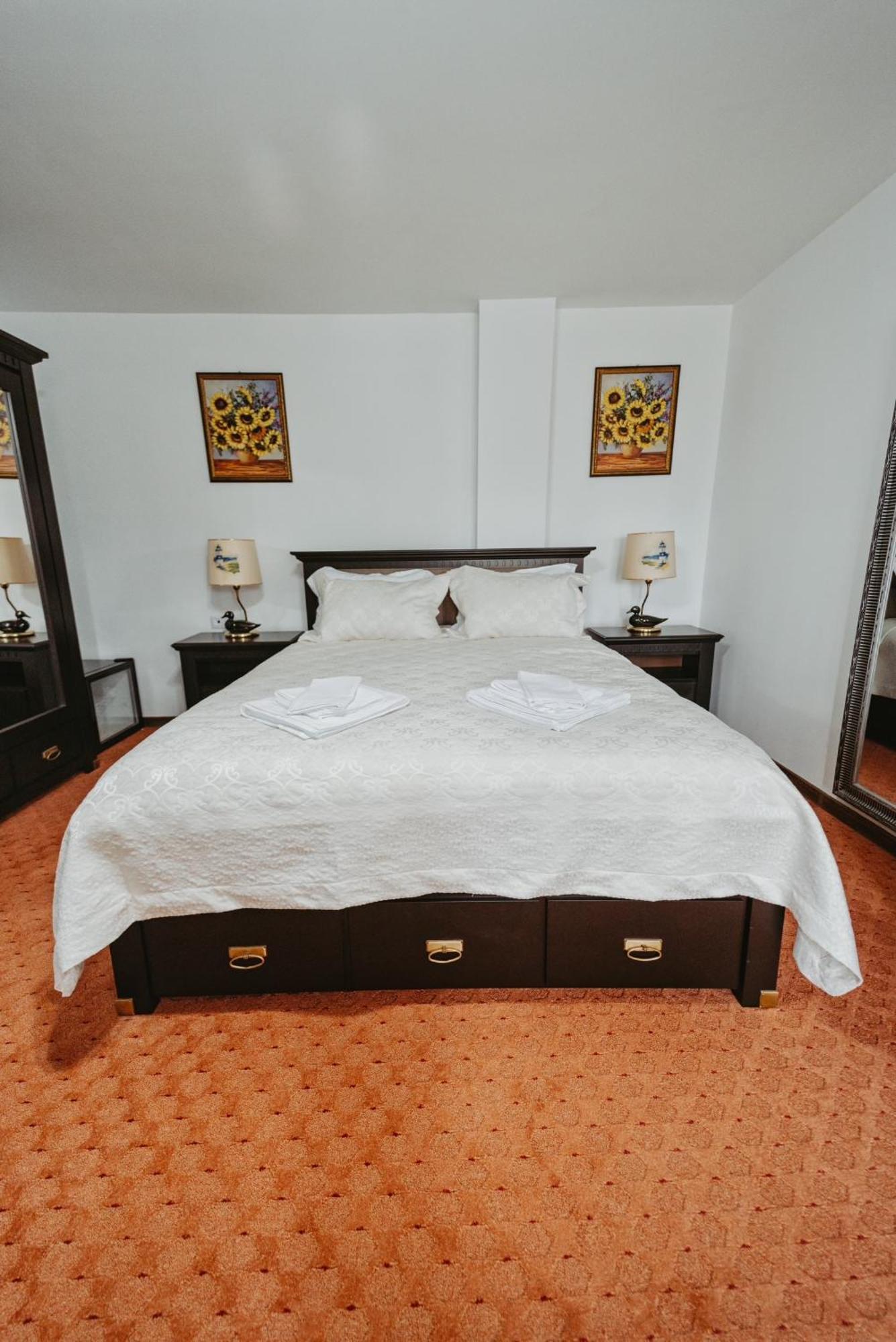Hotel Complex Turistic Constantin Bucovina Câmpulung Moldovenesc Esterno foto