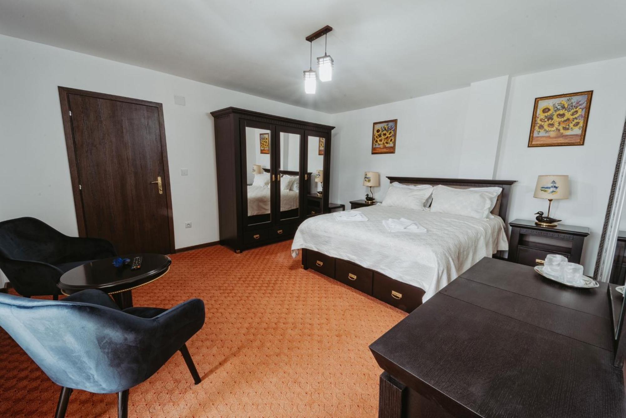 Hotel Complex Turistic Constantin Bucovina Câmpulung Moldovenesc Esterno foto