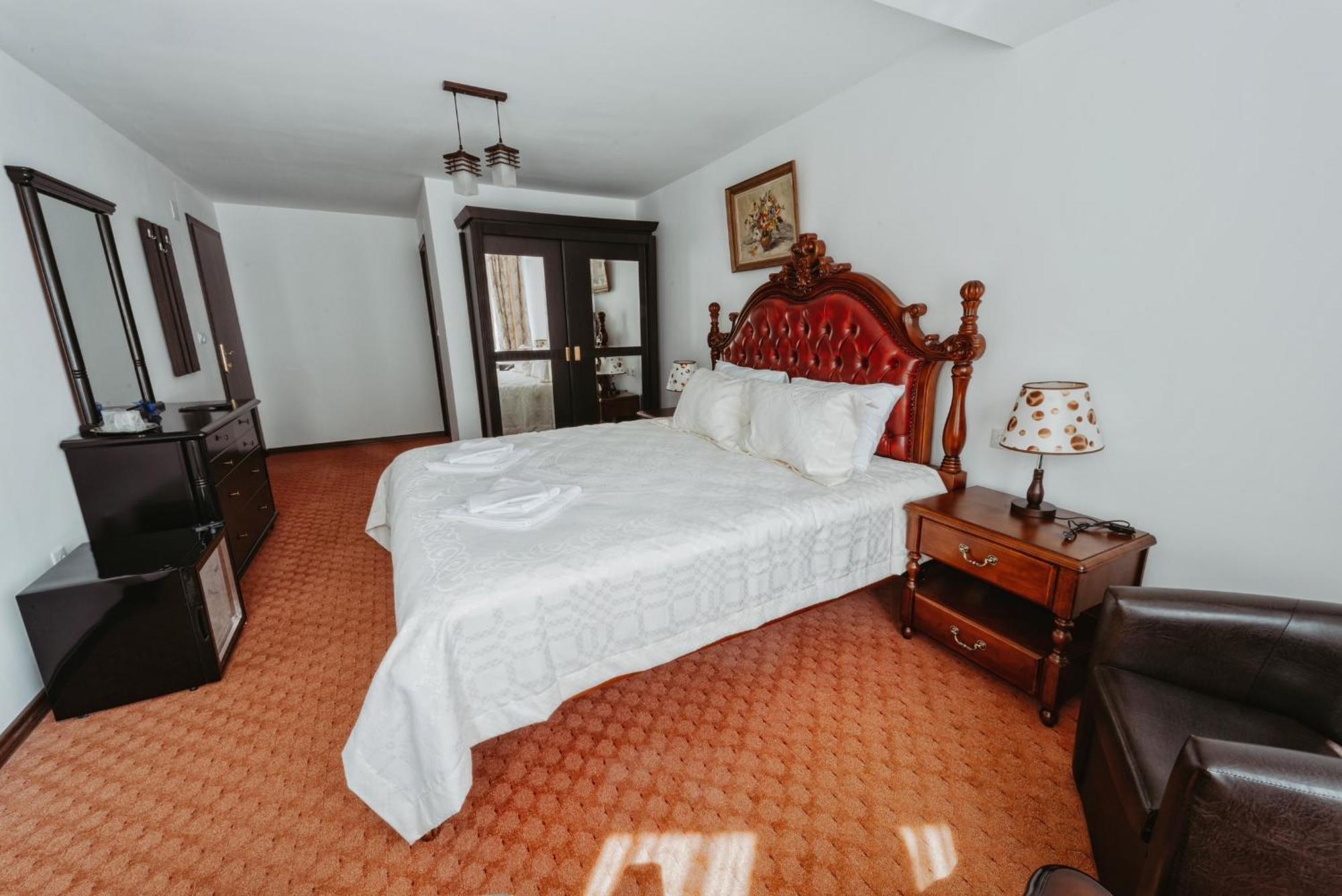 Hotel Complex Turistic Constantin Bucovina Câmpulung Moldovenesc Esterno foto